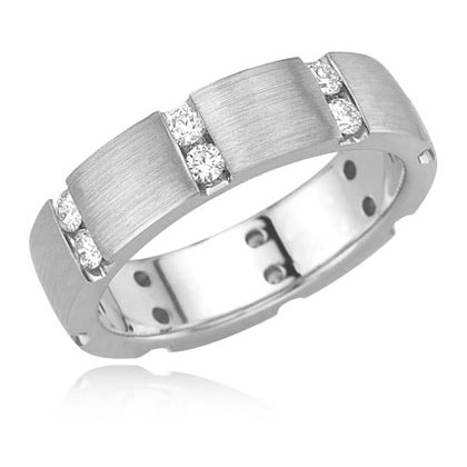 Are white gold diamond wedding rings the new thing for men