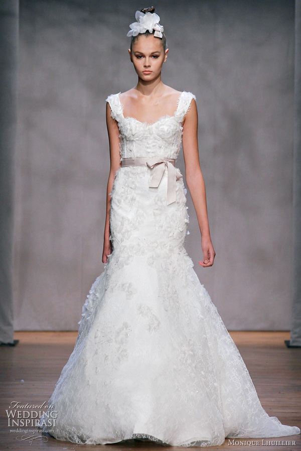 Reese Witherspoon wedding dress by monique lhuillier